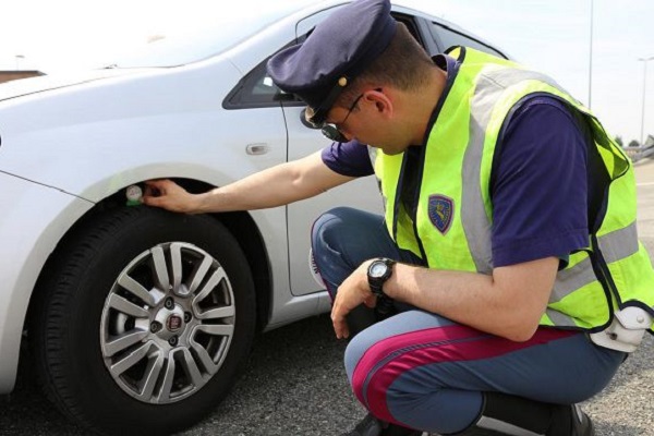 Pneumatici, come averli sempre in sicurezza?