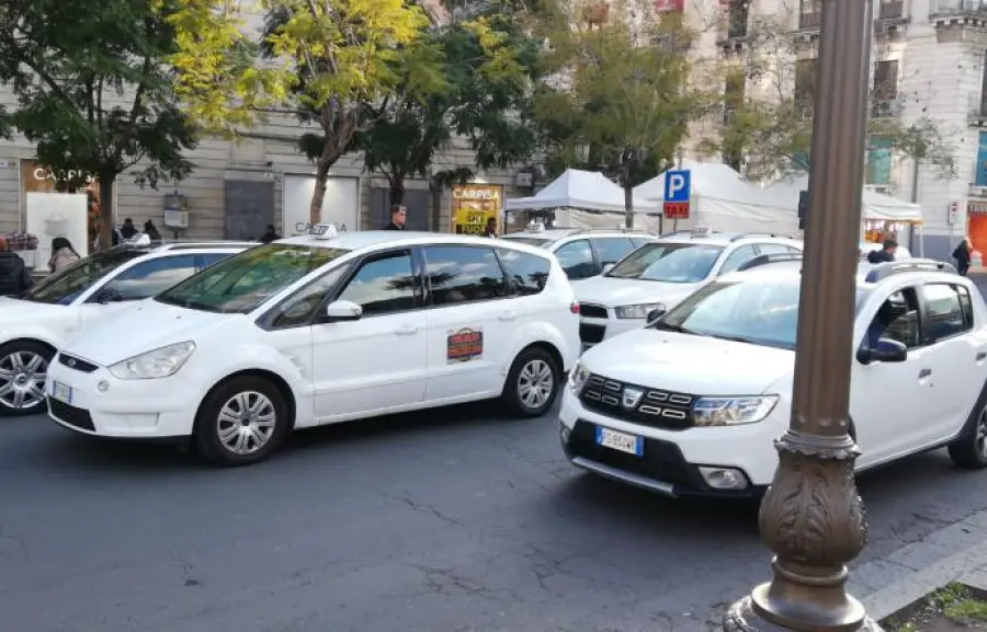 Sciopero dei taxi Silt: grande partecipazione a Palermo, Catania e Messina