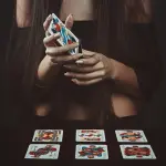 Cartomanzia: come funziona e tutto ciò che c’è da sapere