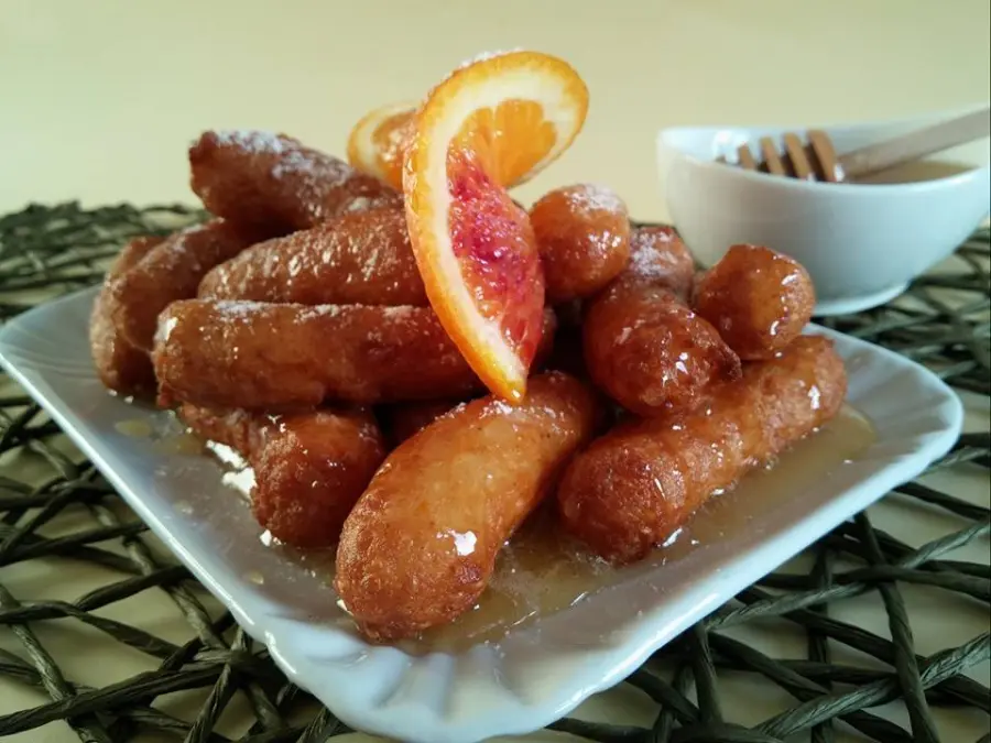 Crispelle di riso: che cosa sono i dolci caratteristici di Catania preparati a San Giuseppe