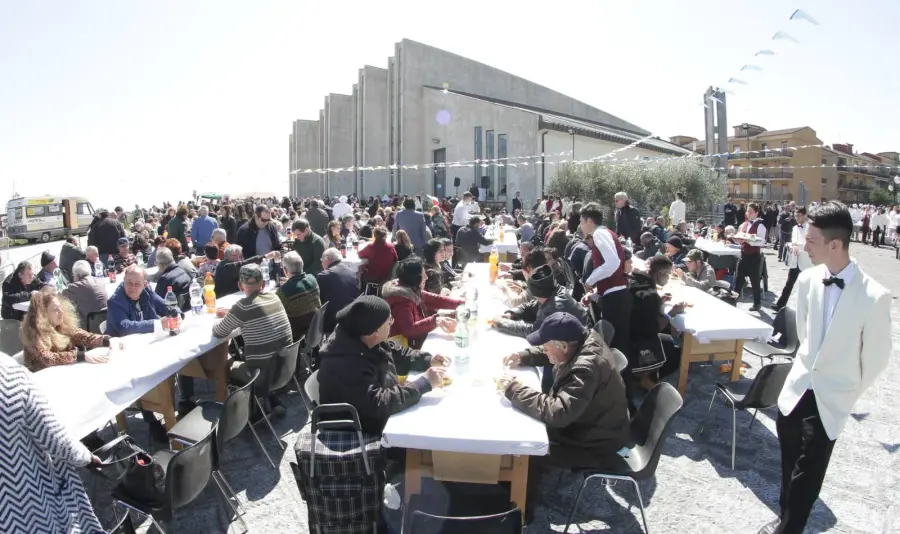 Catania, a San Giuseppe pranzo solidale nel quartiere San Giovanni Galerno